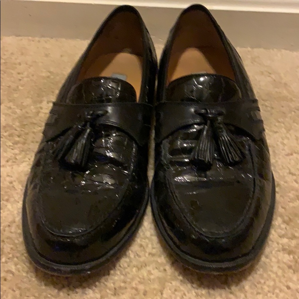 Men’s dress shoes
